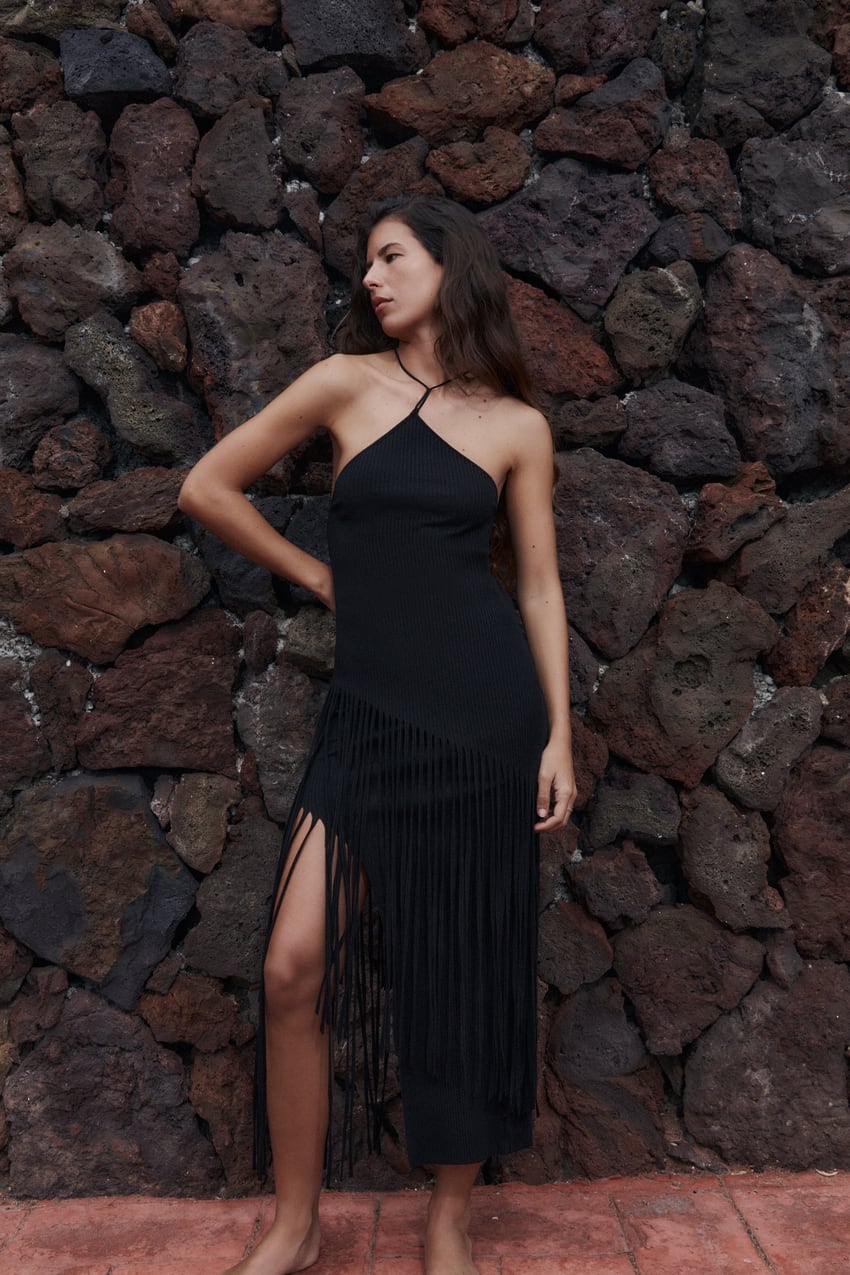 Vestidos de invitada de boda de Zara que arrasan entre las expertas en moda: son un chollo