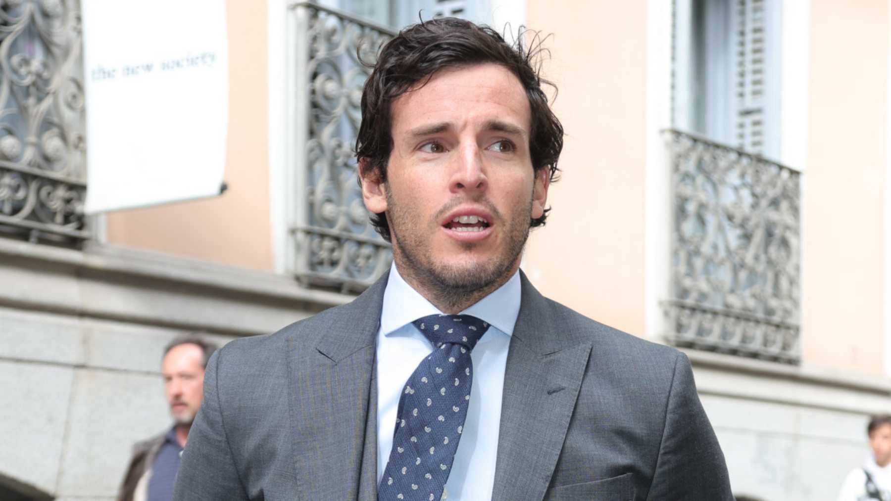 I&ntilde;igo Onieva paseando por Madrid. (Foto: Gtres)