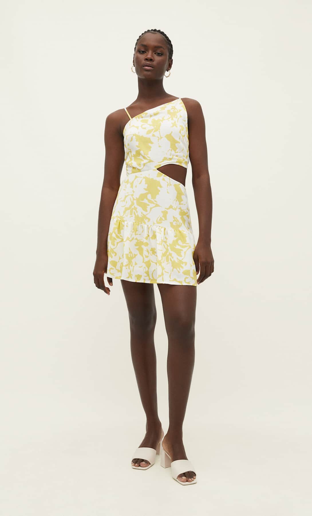 Los mejores descuentos de vestidos de Stradivarius en rebajas: deja de buscar más para elegir tus modelitos en verano