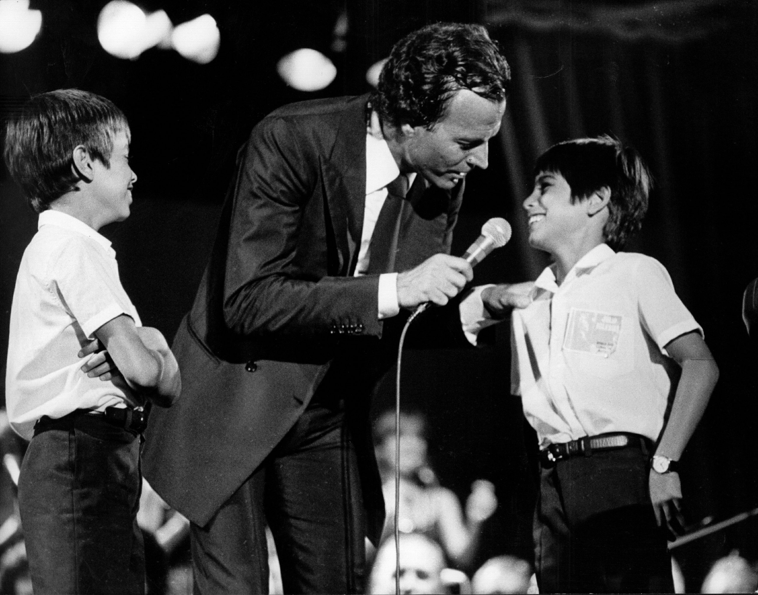 El cantante Julio Iglesias, con sus hijos Julio Jos&eacute; y Enrique Iglesias