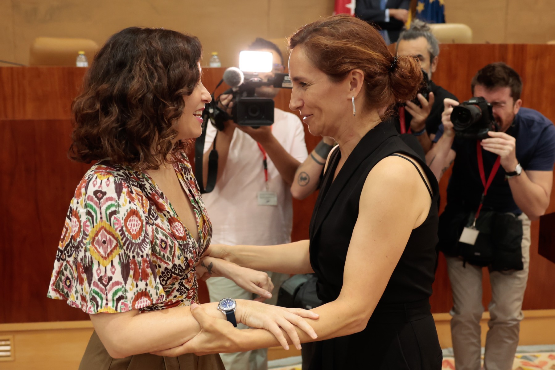 Isabel D&iacute;az Ayuso y M&oacute;nica Garc&iacute;a en la asamblea de Madrid/ Gtres