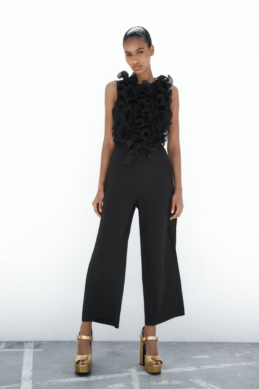 El mono de volantes de Zara que es tendencia y est&aacute; arrasando en las tiendas