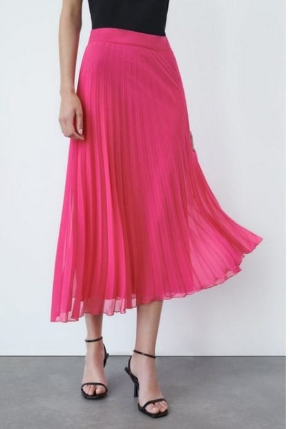 Las faldas m&aacute;s elegantes de Zara para las noches de verano