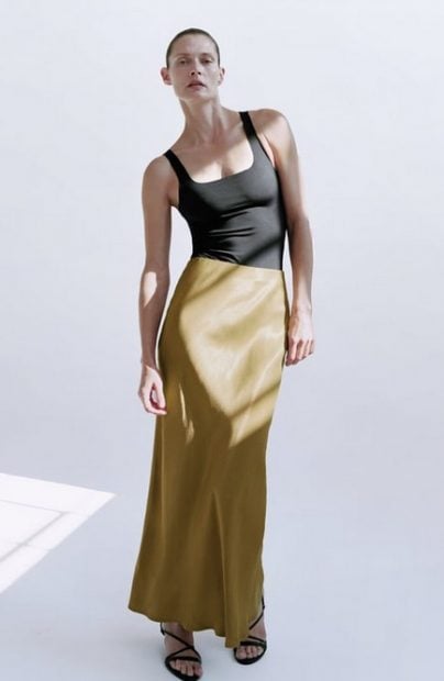 Las faldas m&aacute;s elegantes de Zara para las noches de verano
