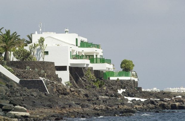 La Mareta, en Costa Teguise, Lanzarote, refugio de Pedro S&aacute;nchez