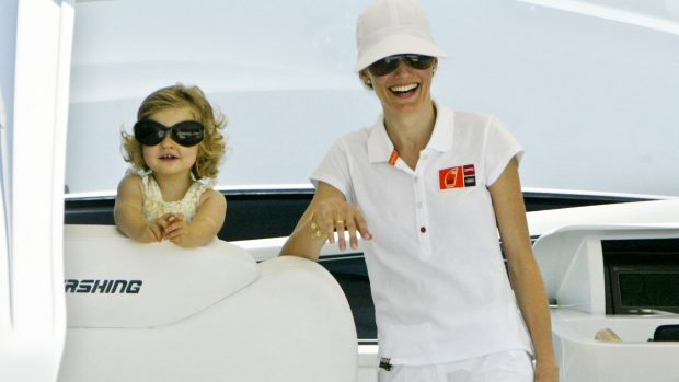 Letizia junto a la Princesa Leonor en una imagen de archivo / Gtres