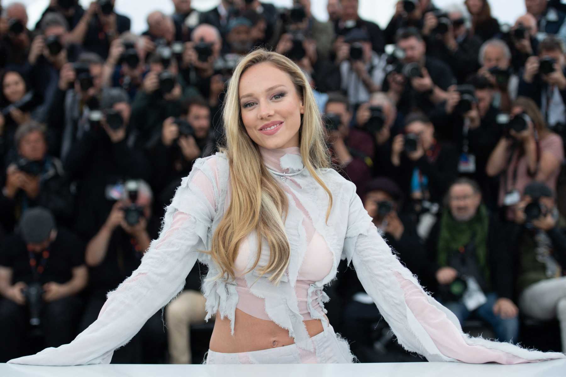 Ester Exp&oacute;sito en el Festival de Cannes / Gtres 