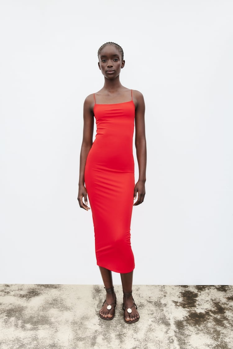 Aprovecha las últimas ofertas del verano. Los 14 vestidos largos por menos de 20 euros de Zara, H&M y Mango