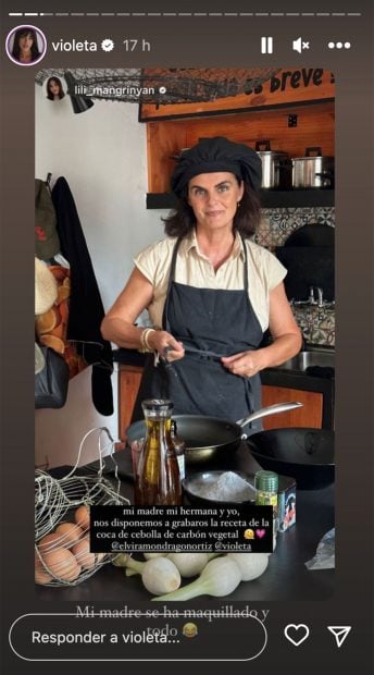 Violeta Mangri&ntilde;&aacute;n cocinando con su madre / Instagram
