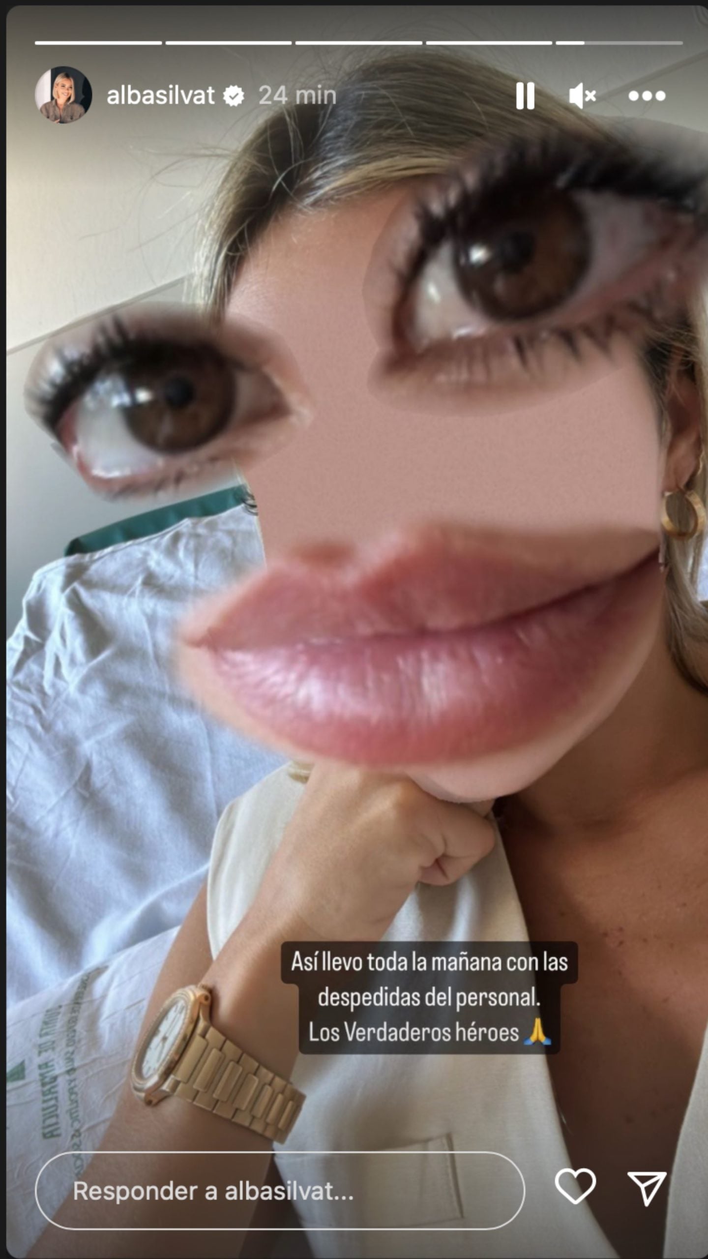 Alba Silva despidi&eacute;ndose del personal del hospital/ Instagram 