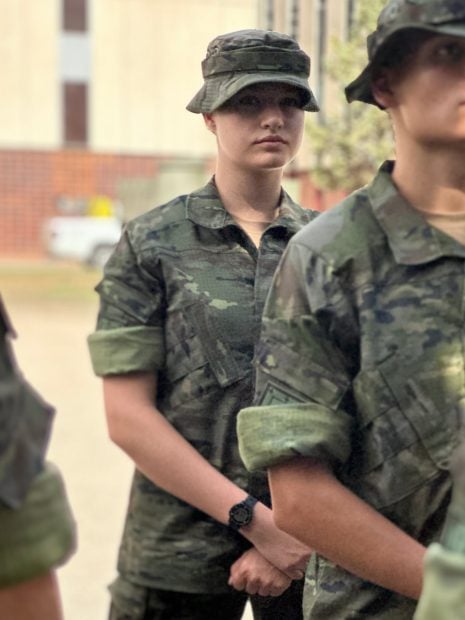 Primeras im&aacute;genes de la princesa Leonor vestida de militar / Gtres