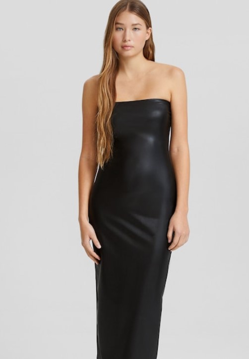 El &lsquo;little black dress&rsquo; de cuero va a ser la prenda estrella de este oto&ntilde;o-invierno. Palabra de Hailey Bieber