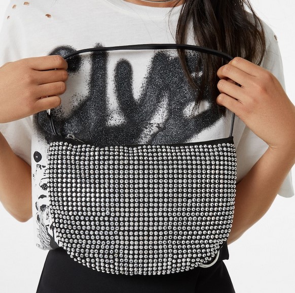 El bolso de hombro strass de Bershka por el que todas las influencers est&aacute;n obsesionadas