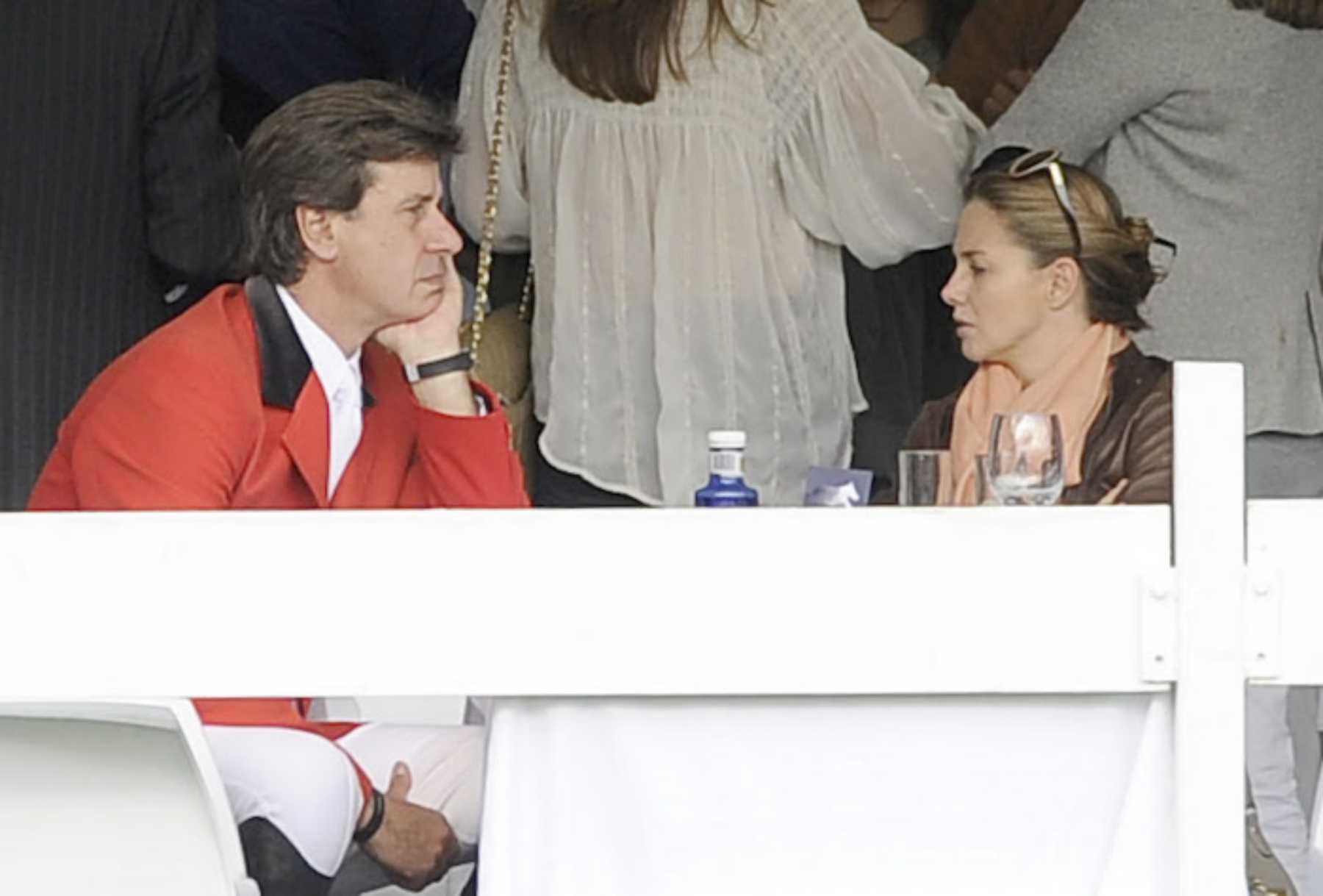Cayetano Mart&iacute;nez de Irujo y Genoveva Casanova en Madrid / Gtres
