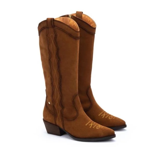 Pikolinos tiene las botas altas tipo cowboy ideales para llevar con vaqueros skinny