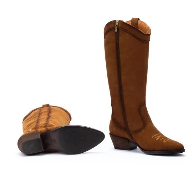 Pikolinos tiene las botas altas tipo cowboy ideales para llevar con vaqueros skinny