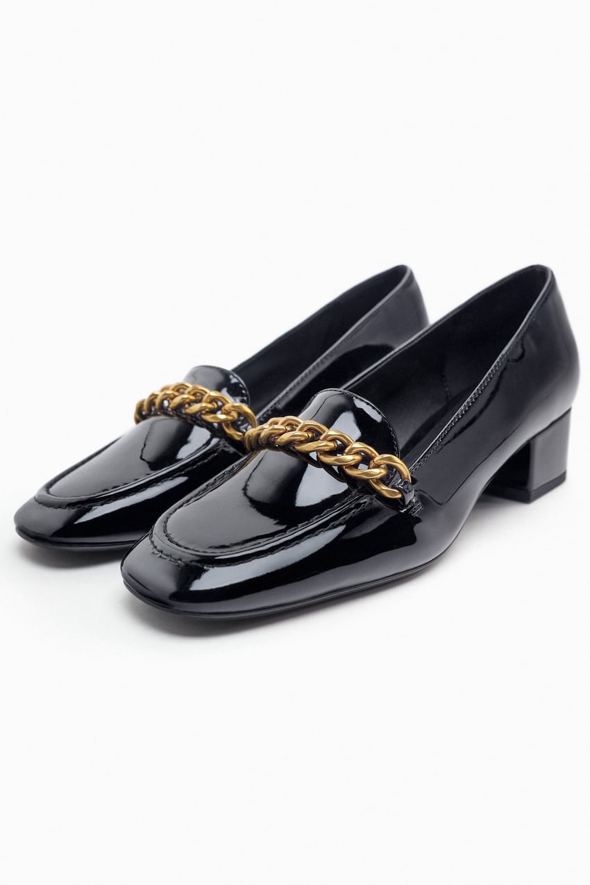 Todo el mundo habla de ellos: &iquest;ya tienes el mocas&iacute;n de tac&oacute;n medio de Zara ideal para la oficina?