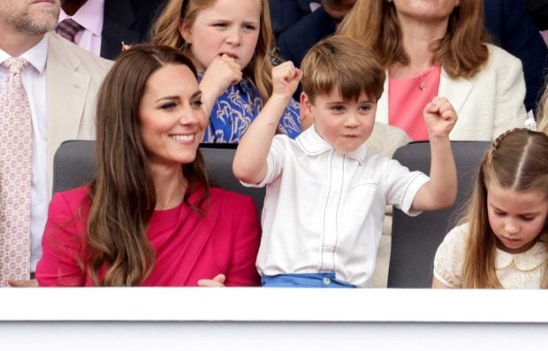 El príncipe Louis y su madre, la princesa Catalina en un acto oficial / Gtres