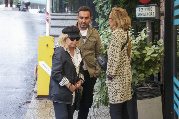 Terelu Campos est&aacute; acompa&ntilde;ada de sus amigos / GTRES