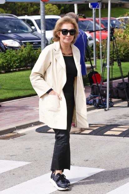 Ana Rosa Quintana llegando al tanatorio / Gtres