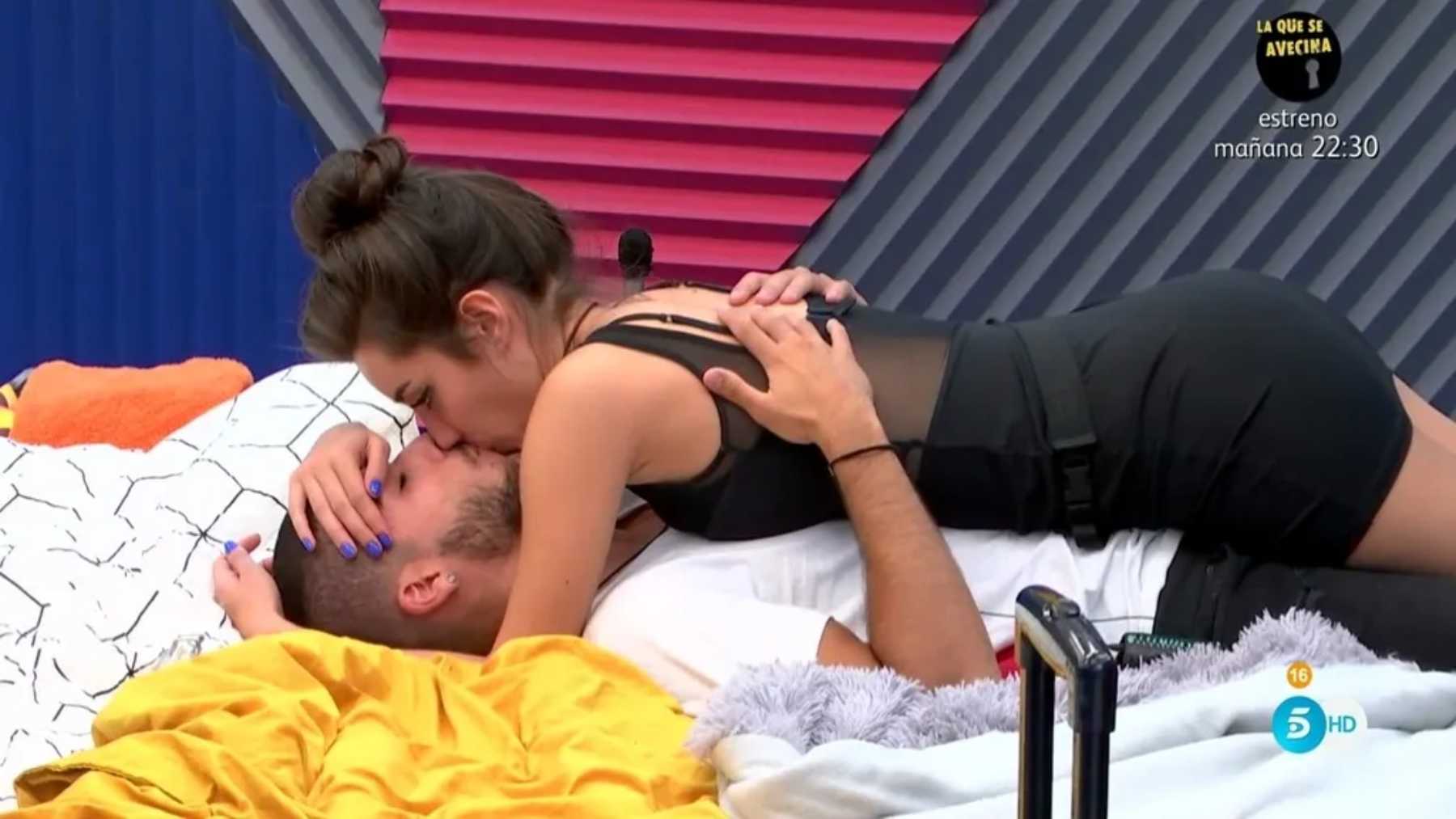 Adara Molinero y Pol Bad&iacute;a en 'Gran Hermano' / Telecinco