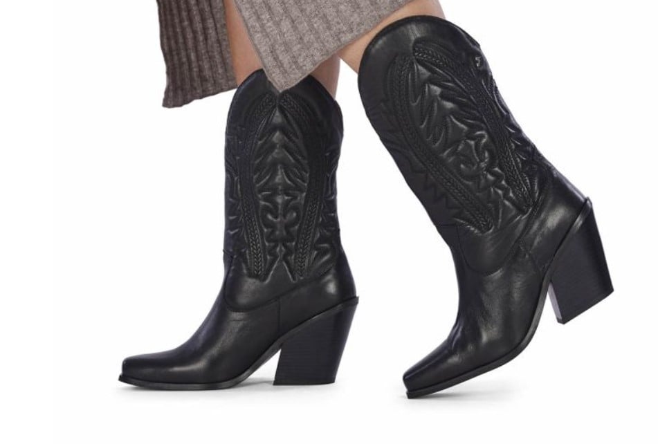 Fichamos en Gioseppo las botas cowboy de piel con las que parecerás una influencer