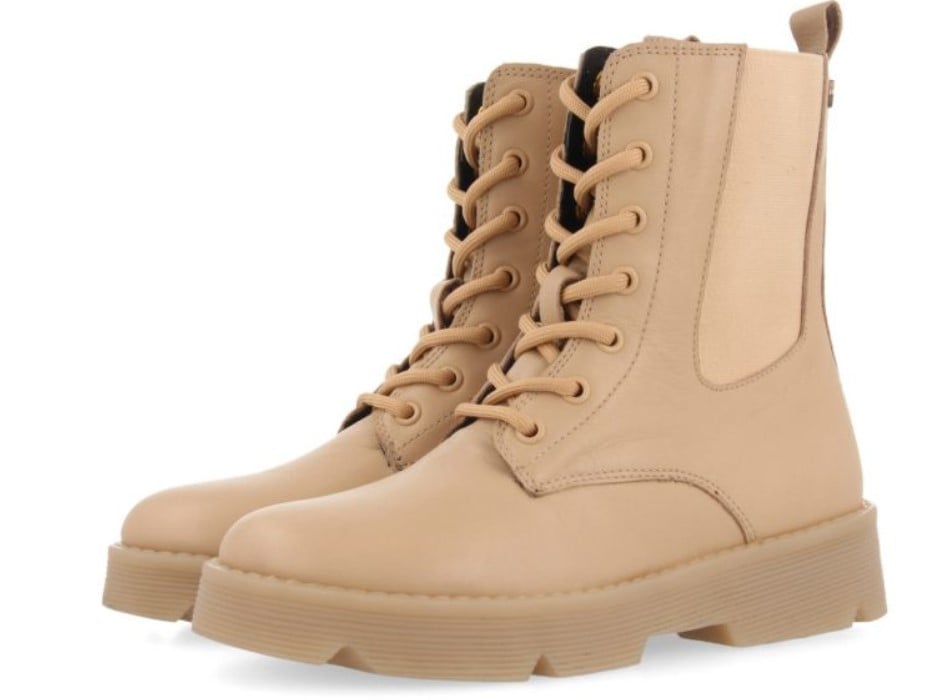 Gioseppo nos enamora con sus botines militares rebajados. Pegan con todo y son perfectos para la lluvia