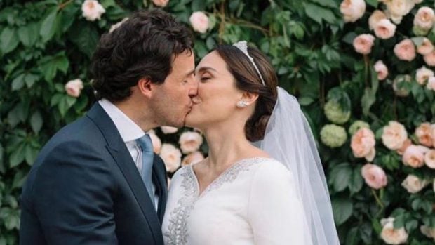 Tamara Falc&oacute; e I&ntilde;igo Onieva en su boda/ Instagram