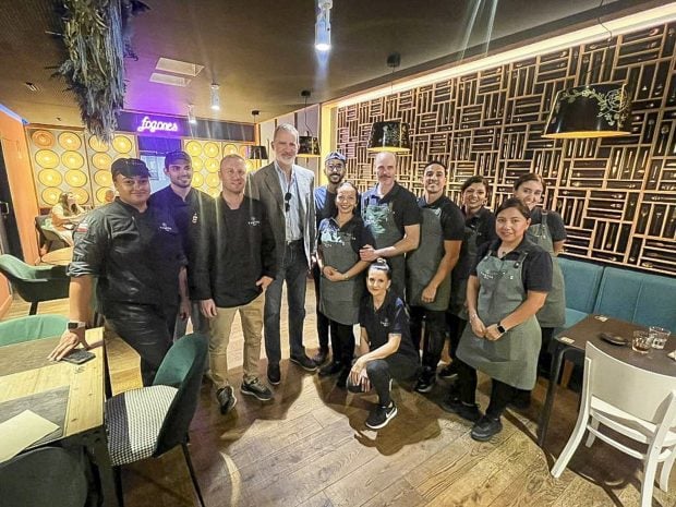 El Rey Felipe en un restaurante de Zaragoza / GTRES
