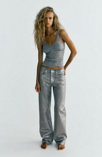 Pantal&oacute;n metalizado de Zara / Zara