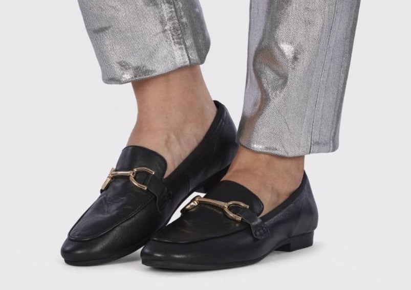 Los mocasines de Gioseppo que ser&aacute;n un 'must' en tus looks de oficina