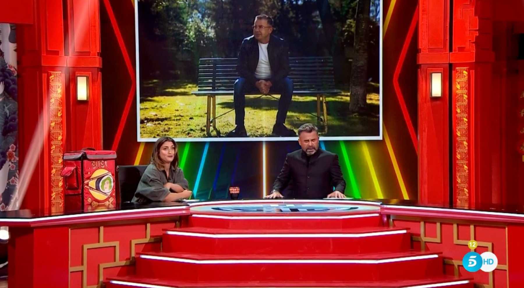 Jorge Javier V&aacute;zquez y Susi Caramelo en 'Cuentos Chinos' / Telecinco