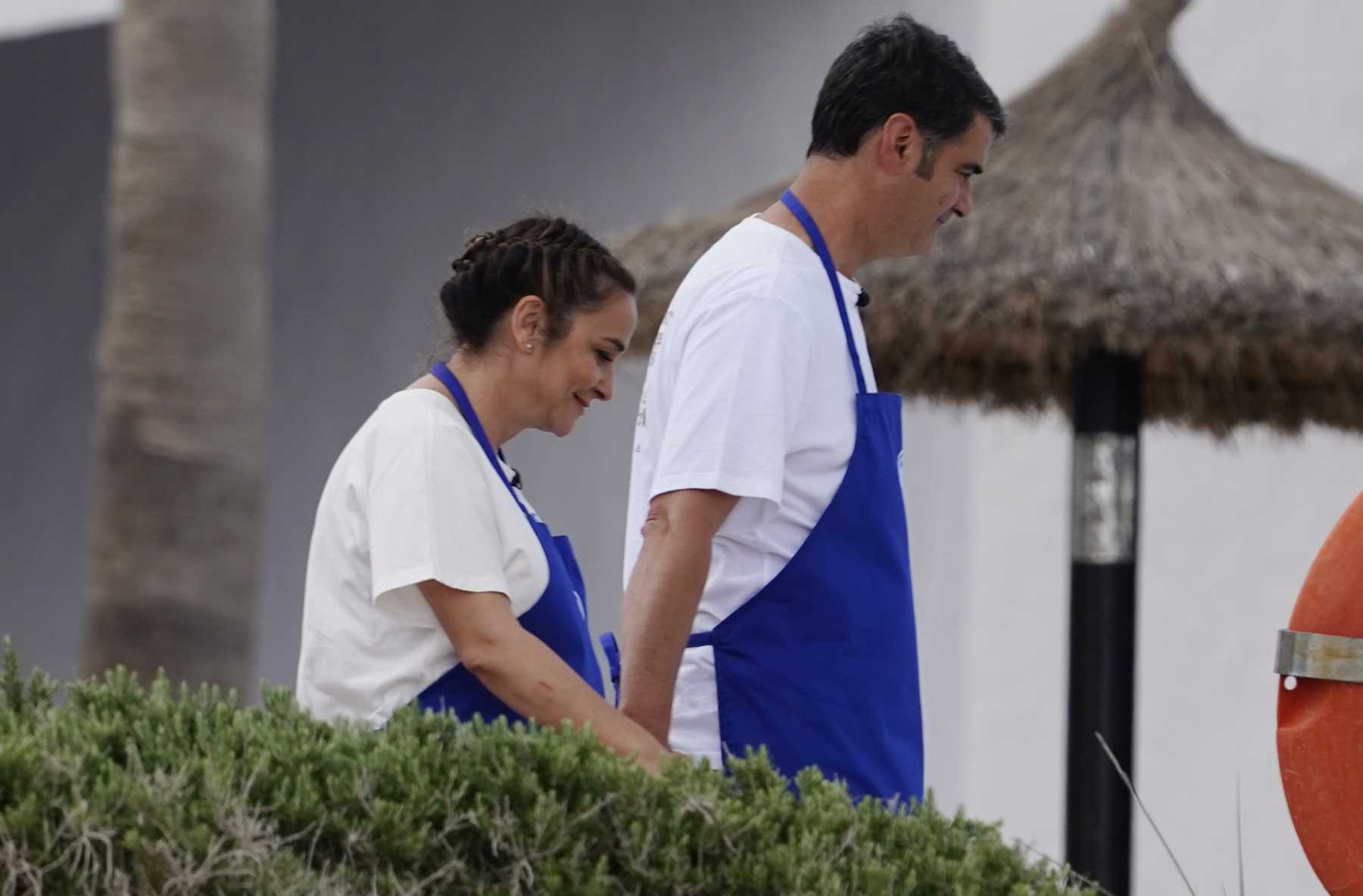 To&ntilde;i Moreno y Jesul&iacute;n de Ubrique durante las grabaciones de 'MasterChef Celebrity' / Gtres