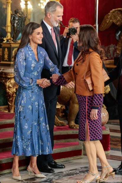 luz casal amiga letizia, luz casal vestido dia hispanidad, luz casal musica,