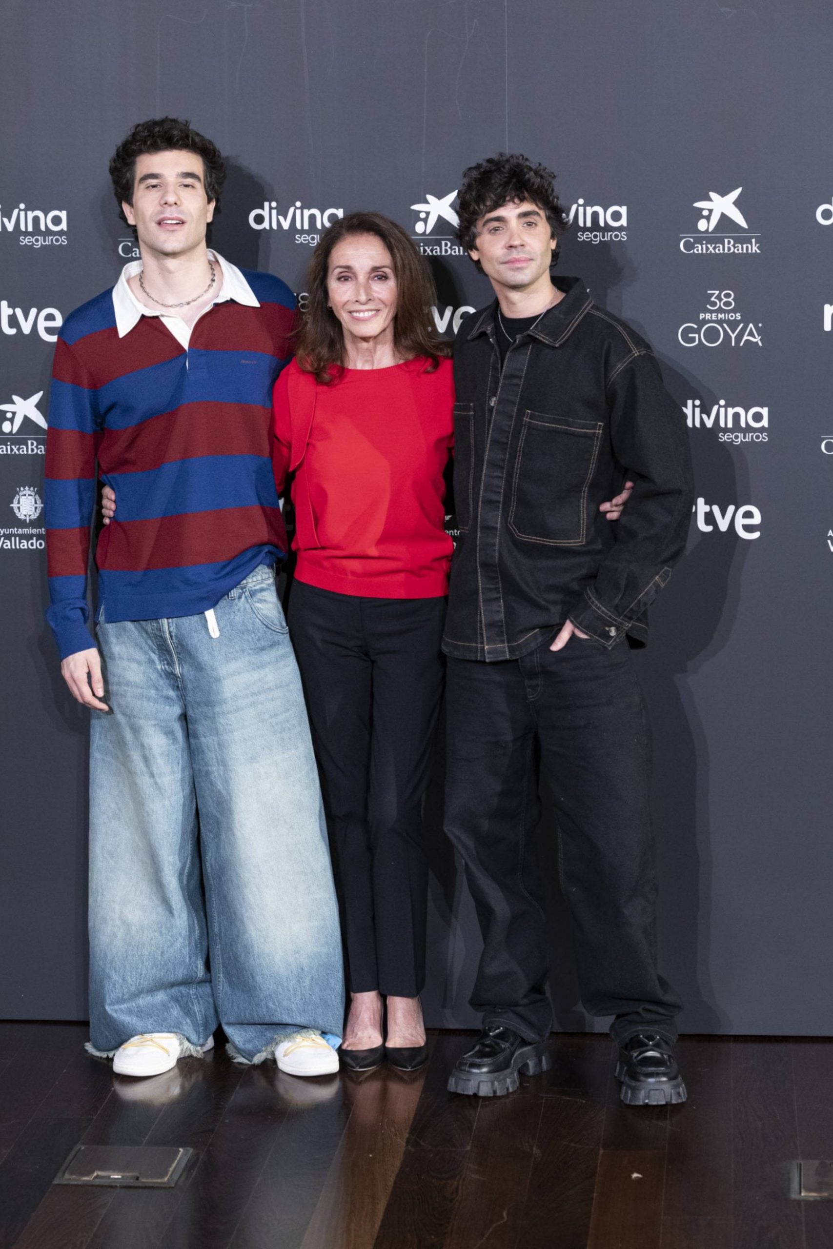 Javier Calvo novio, Javier Ambrossi, Ana Bel&eacute;n y V&iacute;ctor Manuel