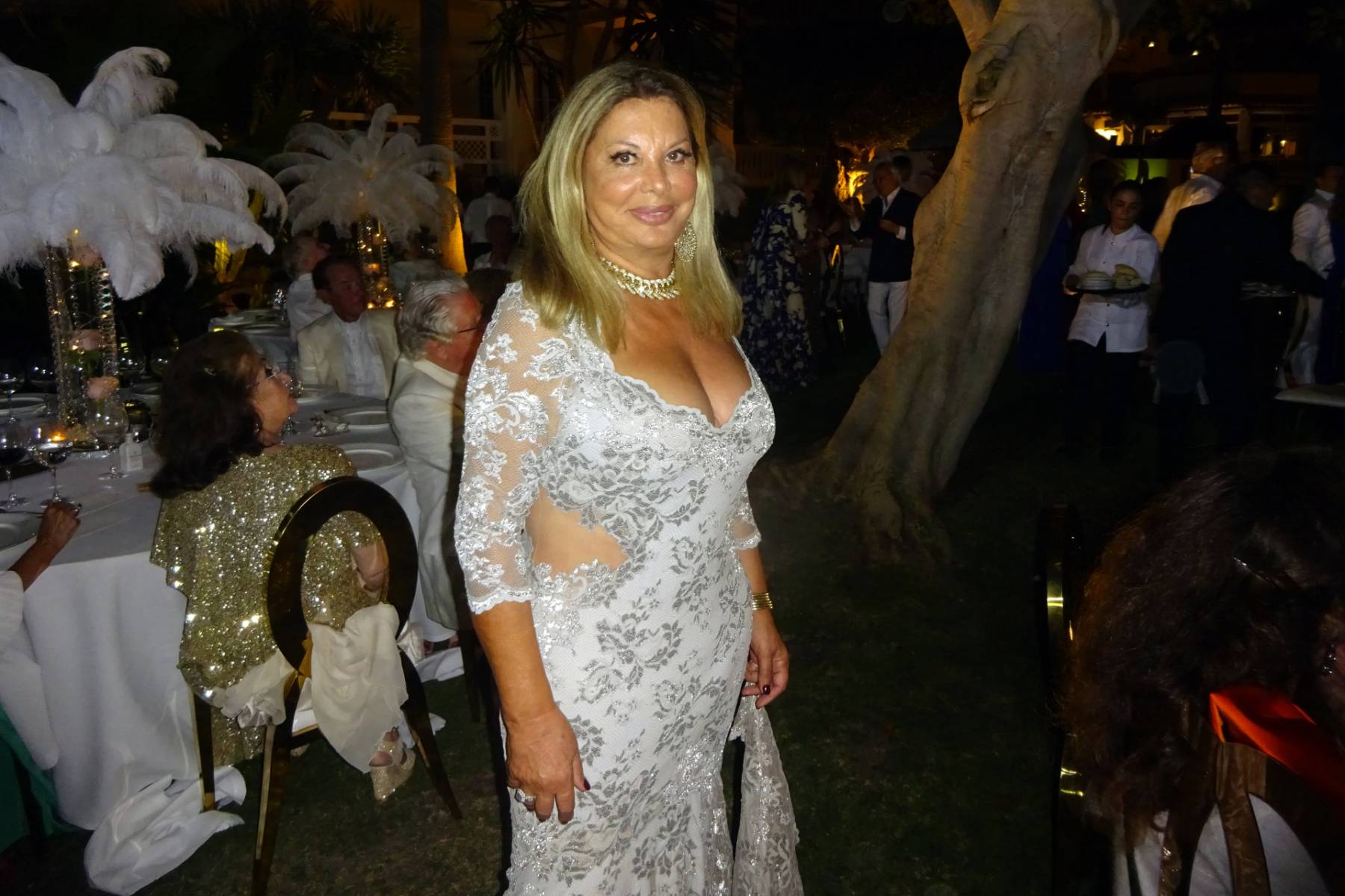 Olivia Val&egrave;re, fiesta Marbella, hijos Olivia Val&egrave;re 