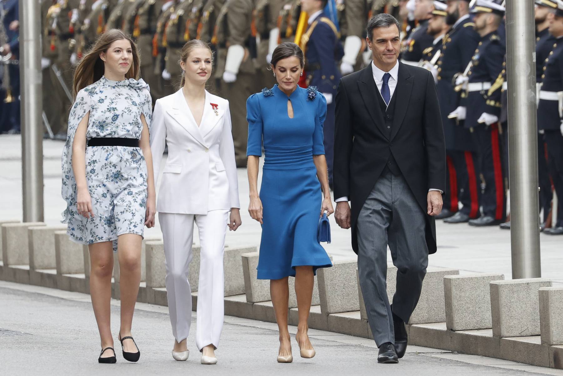 Reina Letizia y Pedro S&aacute;nchez, Pedro S&aacute;nchez investidura, jura Leonor 