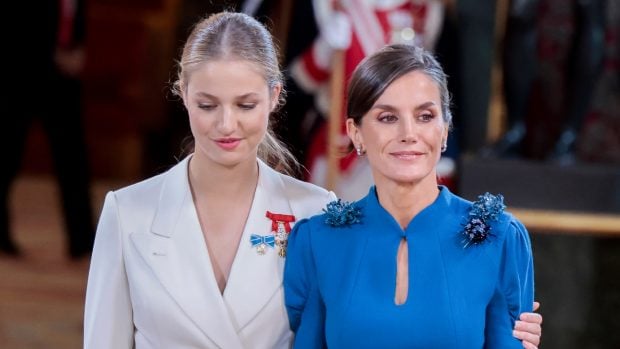 Reina Letizia seria, Reina Letizia jura Leonor, Reina Letizia cumplea&ntilde;os Leonor