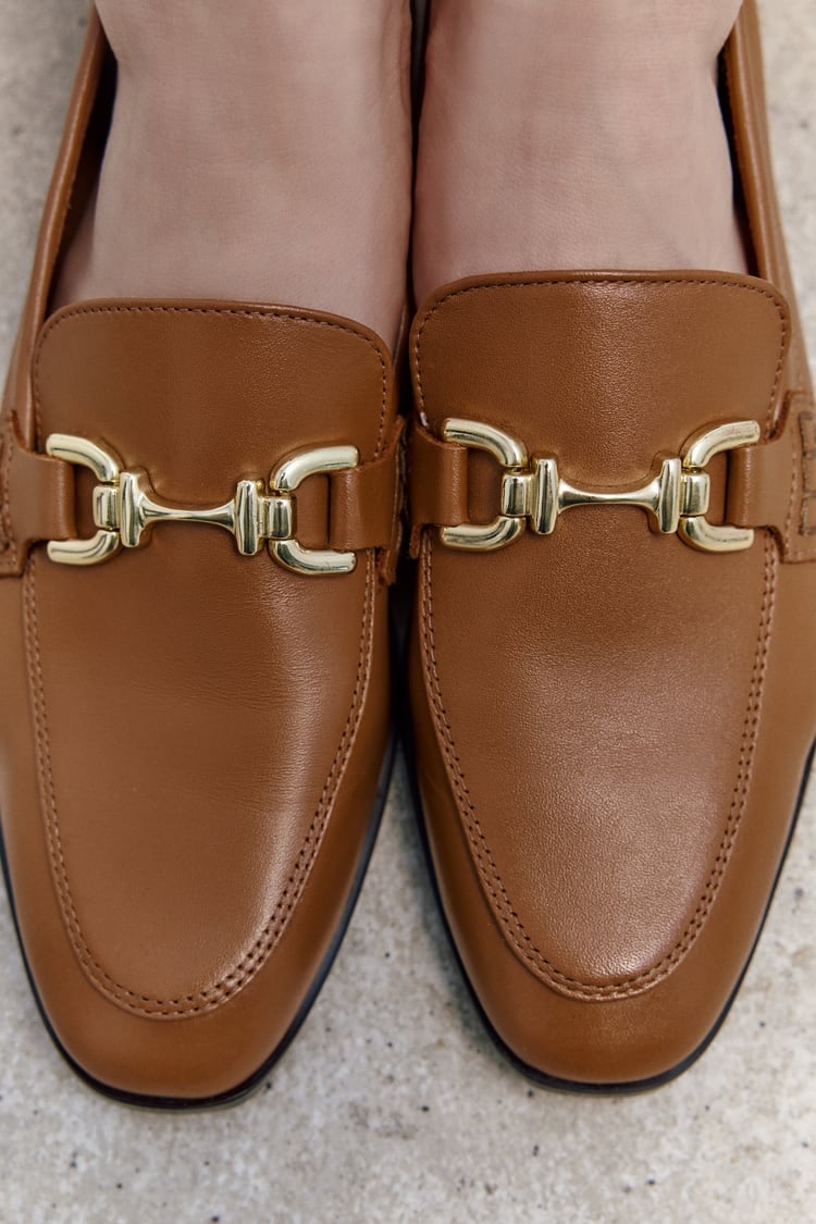 Estos son los mocasines de Zara más cómodos que hemos probado. Son de piel y son súper elegantes