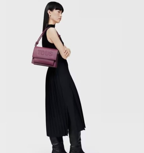 El bolso más versátil de Tous está en 8 colores y queda bien con cualquier look