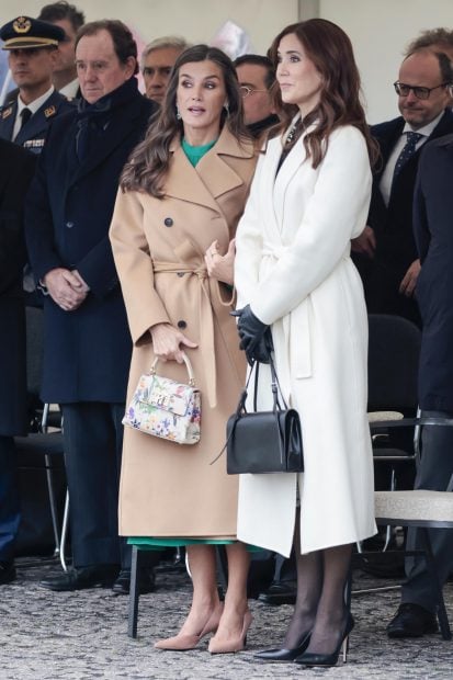 Letizia Dinamarca, Letizia Furla, Letizia abrigo