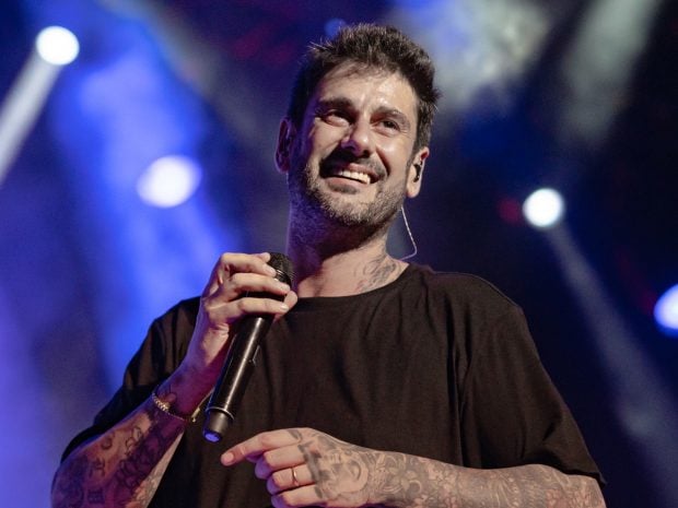 Melendi, concierto, bandera