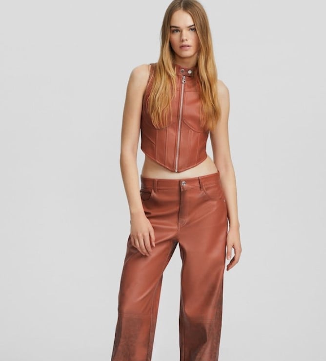 El pantal&oacute;n de Bershka que cambia de color seg&uacute;n la temperatura de tu cuerpo