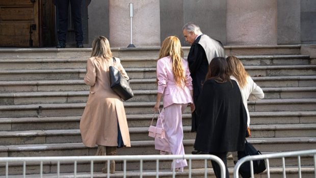 Shakira hacienda, Shakira audiencia Barcelona, Shakira deuda espa&ntilde;a