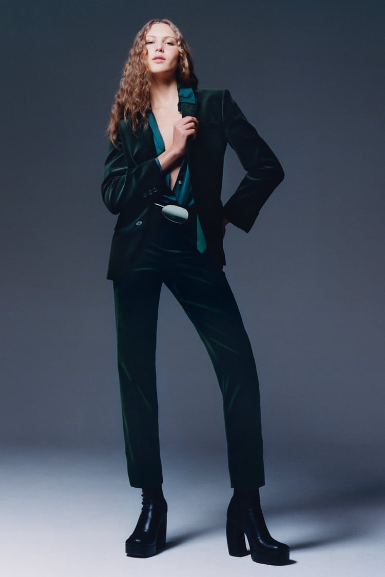 Zara tiene los mejores trajes de chaqueta para ir c&oacute;moda, elegante y a la &uacute;ltima. Prendas para toda la vida
