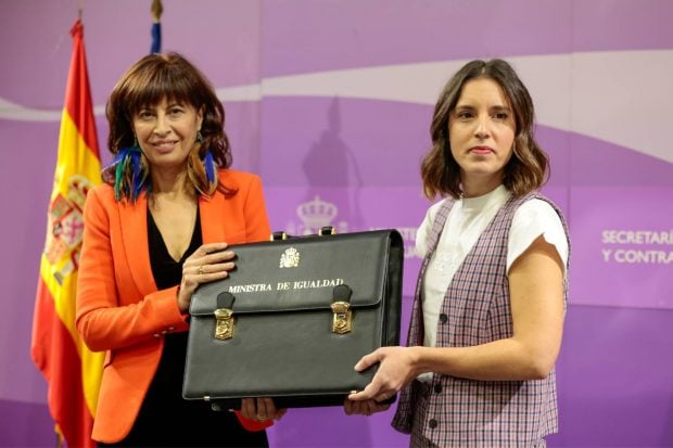 Irene Montero camiseta, Irene Montero gobierno, Irene Montero Pedro S&aacute;nchez