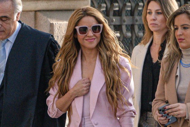 Shakira fiscal&iacute;a, canciones Shakira, curiosidades Shakira