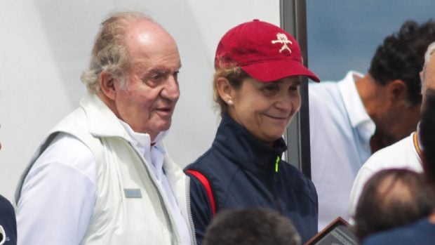 Don Juan Carlos, la infanta Elena