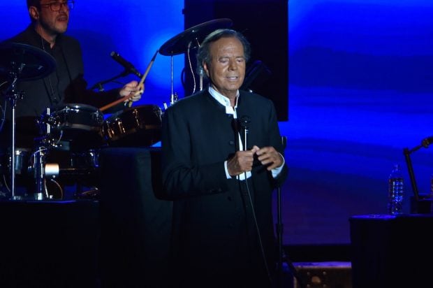 Julio Iglesias, conciertos Julio Iglesias, julio iglesias problema salud,