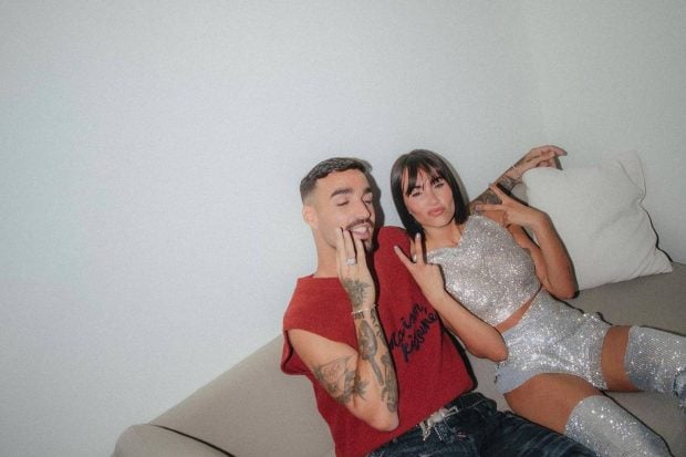 Así es Rels B, Rels B Aitana, Rels B vida y trayectoria